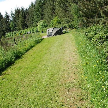 Spruce Lake Sauviat-sur-Vige Exterior photo
