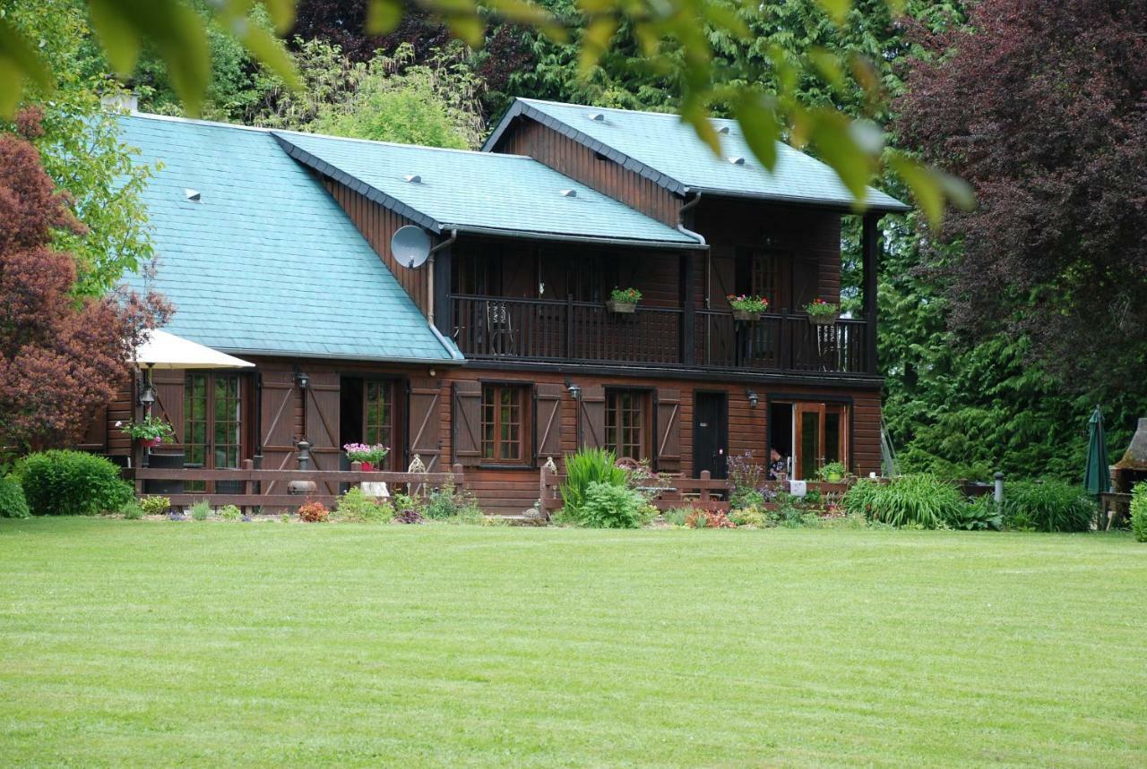 Spruce Lake Sauviat-sur-Vige Exterior photo
